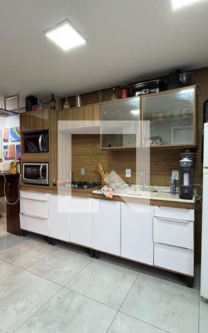 Casa à venda com 110m², 3 quartos e 3 vagas Casa à venda com 110m², 3 quartos e 3 vagasCozinha