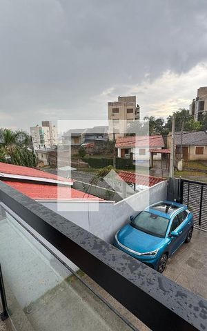 Casa à venda com 110m², 3 quartos e 3 vagas Casa à venda com 110m², 3 quartos e 3 vagasvaranda