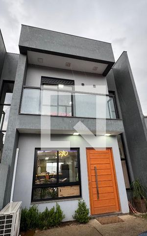 Casa à venda com 110m², 3 quartos e 3 vagas Casa à venda com 110m², 3 quartos e 3 vagasFachada