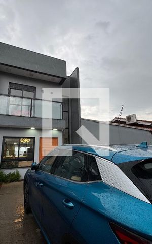 Casa à venda com 110m², 3 quartos e 3 vagas Casa à venda com 110m², 3 quartos e 3 vagasÁrea comum