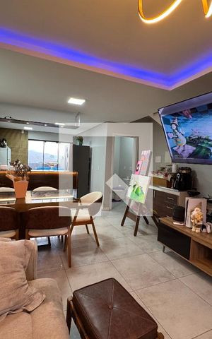 Casa à venda com 110m², 3 quartos e 3 vagas Casa à venda com 110m², 3 quartos e 3 vagasSala