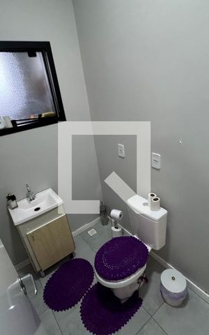 Casa à venda com 110m², 3 quartos e 3 vagas Casa à venda com 110m², 3 quartos e 3 vagasBanheiro de Serviço