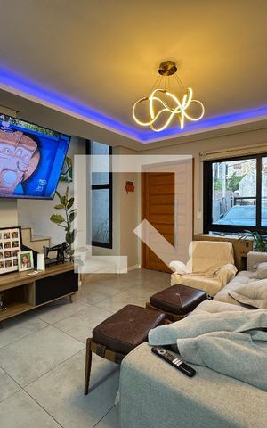 Casa à venda com 110m², 3 quartos e 3 vagas Casa à venda com 110m², 3 quartos e 3 vagasSala