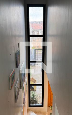 Casa à venda com 110m², 3 quartos e 3 vagas Casa à venda com 110m², 3 quartos e 3 vagasCorredor