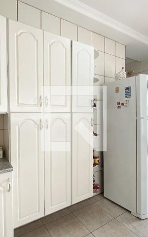 Casa à venda com 466m², 5 quartos e 8 vagas Casa à venda com 466m², 5 quartos e 8 vagasCozinha