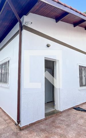Casa à venda com 466m², 5 quartos e 8 vagas Casa à venda com 466m², 5 quartos e 8 vagasQuintal