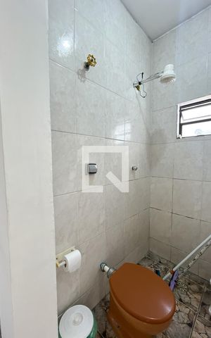 Casa à venda com 466m², 5 quartos e 8 vagas Casa à venda com 466m², 5 quartos e 8 vagasBanheiro de serviço