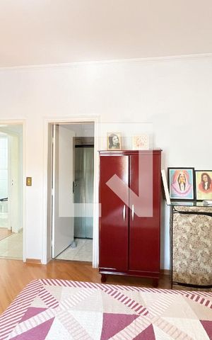 Casa à venda com 466m², 5 quartos e 8 vagas Casa à venda com 466m², 5 quartos e 8 vagasSuíte 3