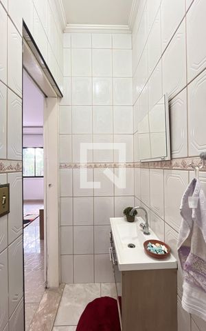 Casa à venda com 466m², 5 quartos e 8 vagas Casa à venda com 466m², 5 quartos e 8 vagasLavabo