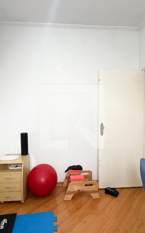 Casa à venda com 466m², 5 quartos e 8 vagas Casa à venda com 466m², 5 quartos e 8 vagasQuarto