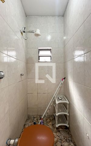 Casa à venda com 466m², 5 quartos e 8 vagas Casa à venda com 466m², 5 quartos e 8 vagasBanheiro de serviço