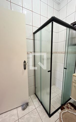 Casa à venda com 466m², 5 quartos e 8 vagas Casa à venda com 466m², 5 quartos e 8 vagasBanheiro da Suíte 3