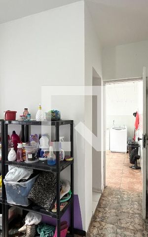 Casa à venda com 466m², 5 quartos e 8 vagas Casa à venda com 466m², 5 quartos e 8 vagasQuarto de Serviço