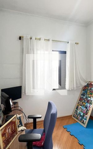 Casa à venda com 466m², 5 quartos e 8 vagas Casa à venda com 466m², 5 quartos e 8 vagasQuarto