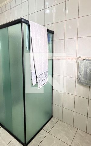 Casa à venda com 466m², 5 quartos e 8 vagas Casa à venda com 466m², 5 quartos e 8 vagasBanheiro da Suíte 2