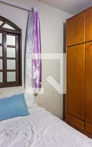 Casa à venda com 400m², 7 quartos e 3 vagas Casa à venda com 400m², 7 quartos e 3 vagasQuarto 4