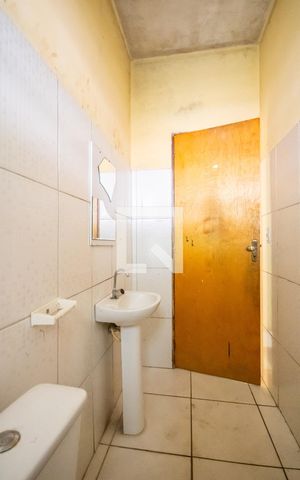 Casa à venda com 64m², 1 quarto e sem vaga Casa à venda com 64m², 1 quarto e sem vagaBanheiro
