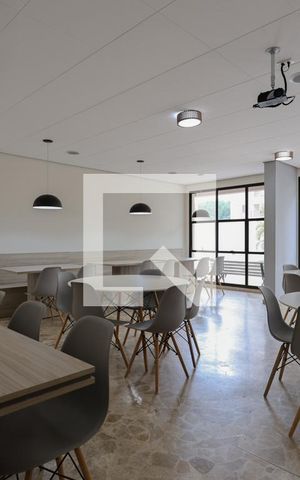 Apartamento à venda com 97m², 4 quartos e 2 vagas Apartamento à venda com 97m², 4 quartos e 2 vagasÁrea comum - Salão de festas