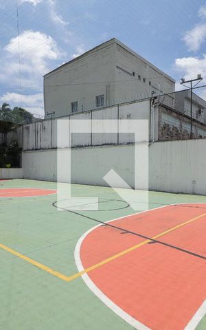 Casa de condomínio à venda com 378m², 3 quartos e 6 vagas Casa de condomínio à venda com 378m², 3 quartos e 6 vagasQuadra