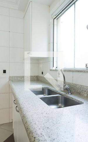 Casa de condomínio à venda com 378m², 3 quartos e 6 vagas Casa de condomínio à venda com 378m², 3 quartos e 6 vagasCozinha