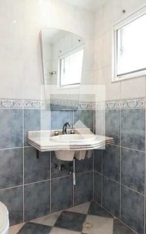 Casa de condomínio à venda com 378m², 3 quartos e 6 vagas Casa de condomínio à venda com 378m², 3 quartos e 6 vagasLavabo