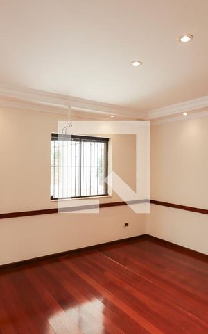 Casa de condomínio à venda com 378m², 3 quartos e 6 vagas Casa de condomínio à venda com 378m², 3 quartos e 6 vagasSala