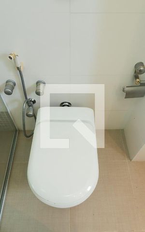 Casa de condomínio à venda com 378m², 3 quartos e 6 vagas Casa de condomínio à venda com 378m², 3 quartos e 6 vagasBanheiro da Suíte 3