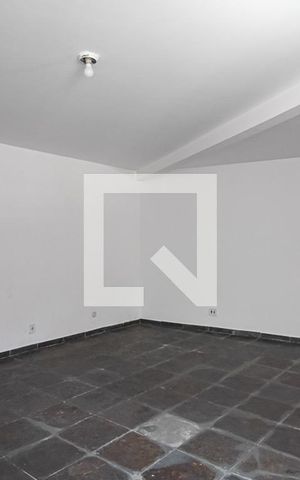 Casa à venda com 465m², 3 quartos e 7 vagasSala
