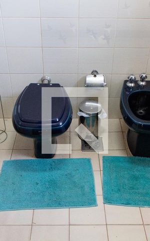 Casa à venda com 778m², 4 quartos e 5 vagas Casa à venda com 778m², 4 quartos e 5 vagasBANHEIRO DA SUITE
