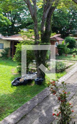 Casa à venda com 778m², 4 quartos e 5 vagas Casa à venda com 778m², 4 quartos e 5 vagasVISTA DA VARANDA QUARTO 3