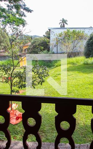 Casa à venda com 778m², 4 quartos e 5 vagas Casa à venda com 778m², 4 quartos e 5 vagasVISTA DA VARANDA SALA DE TV