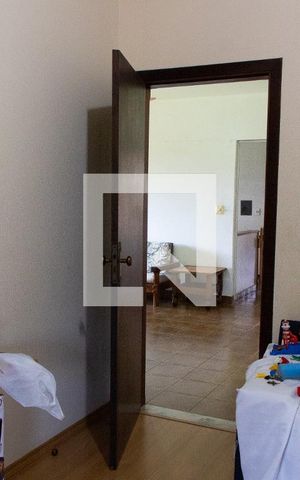 Casa à venda com 778m², 4 quartos e 5 vagas Casa à venda com 778m², 4 quartos e 5 vagasQUARTO 2