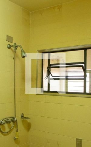 Casa à venda com 778m², 4 quartos e 5 vagas Casa à venda com 778m², 4 quartos e 5 vagasBANHEIRO SOCIAL 1