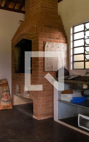 Casa à venda com 778m², 4 quartos e 5 vagas Casa à venda com 778m², 4 quartos e 5 vagasCHURRASQUEIRA