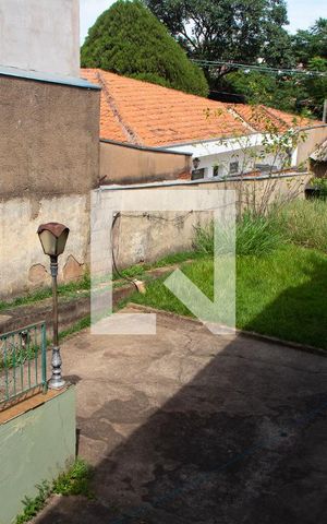 Casa à venda com 778m², 4 quartos e 5 vagas Casa à venda com 778m², 4 quartos e 5 vagasVISTA DA ÁREA DE SERVIÇO