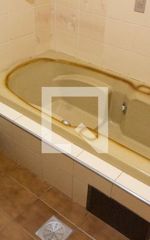 Casa à venda com 778m², 4 quartos e 5 vagas Casa à venda com 778m², 4 quartos e 5 vagasBANHEIRO SOCIAL 1