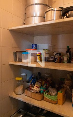 Casa à venda com 778m², 4 quartos e 5 vagas Casa à venda com 778m², 4 quartos e 5 vagasDISPENSA
