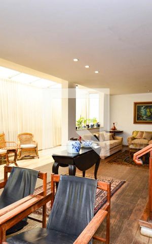 Apartamento à venda com 540m², 6 quartos e 4 vagas Apartamento à venda com 540m², 6 quartos e 4 vagasSala