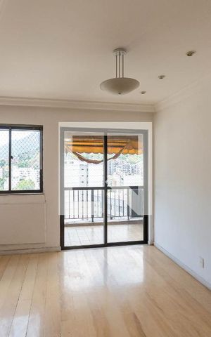Apartamento à venda com 200m², 3 quartos e 2 vagasSala