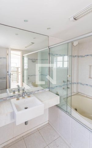 Apartamento à venda com 200m², 3 quartos e 2 vagasBanheiro Cobertura