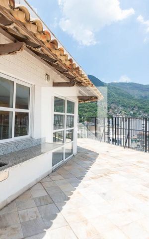 Apartamento à venda com 200m², 3 quartos e 2 vagasCobertura