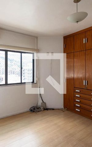 Apartamento à venda com 200m², 3 quartos e 2 vagasSuite