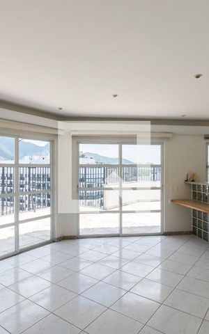 Apartamento à venda com 200m², 3 quartos e 2 vagasCobertura