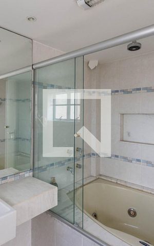 Apartamento à venda com 200m², 3 quartos e 2 vagasBanheiro Cobertura