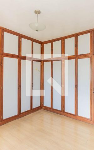 Apartamento à venda com 200m², 3 quartos e 2 vagasSuite