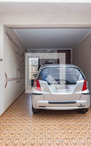 Casa à venda com 700m², 2 quartos e 2 vagas Casa à venda com 700m², 2 quartos e 2 vagasGaragem