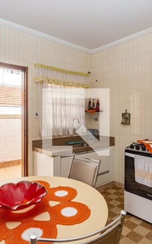 Casa à venda com 700m², 2 quartos e 2 vagas Casa à venda com 700m², 2 quartos e 2 vagasCozinha