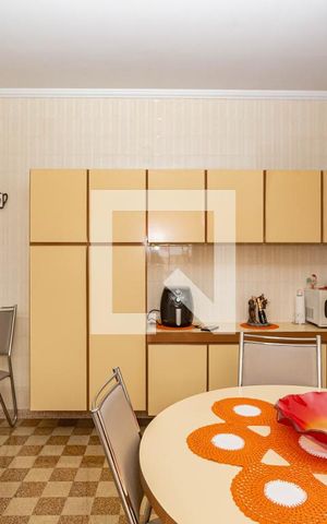 Casa à venda com 700m², 2 quartos e 2 vagas Casa à venda com 700m², 2 quartos e 2 vagasCozinha