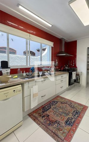 Casa de condomínio à venda com 317m², 3 quartos e 2 vagasCozinha