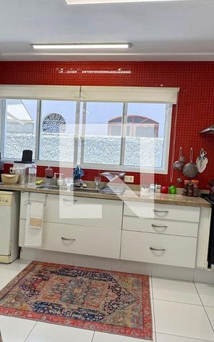 Casa de condomínio à venda com 317m², 3 quartos e 2 vagasCozinha